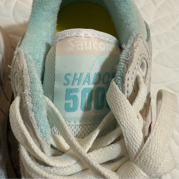 Saucony Green and Pink Sneakers Retro-Inspired Design Shadow 5000 - Picture 7 of 9
